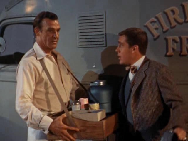 Superman - 05x03 - Money to Burn_000246