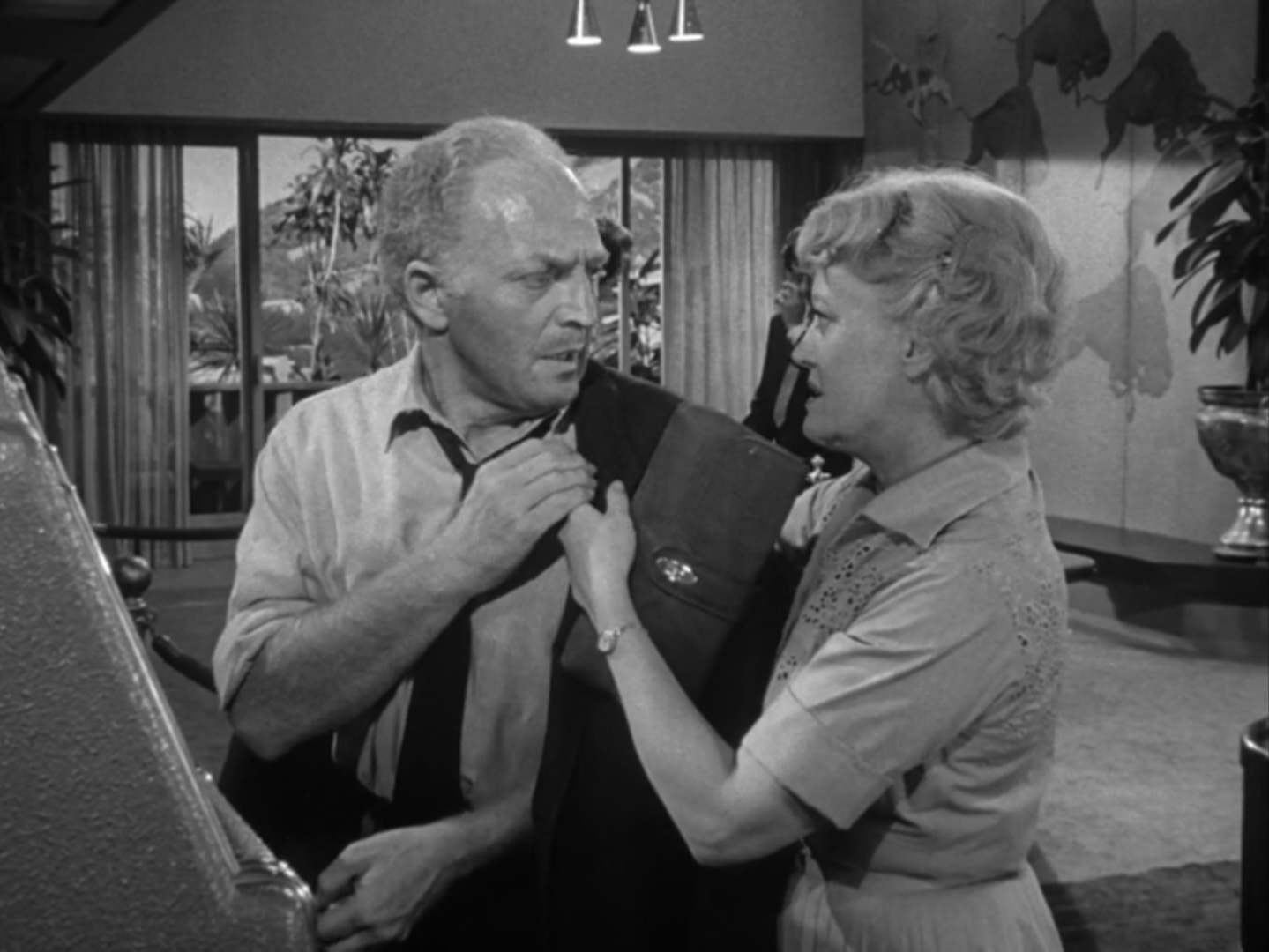 The-Twilight-Zone-The-Fever-3