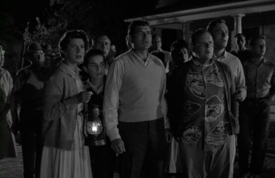 The-Twilight-Zone-The-Monsters-Are-Due-on-Maple-Street-4