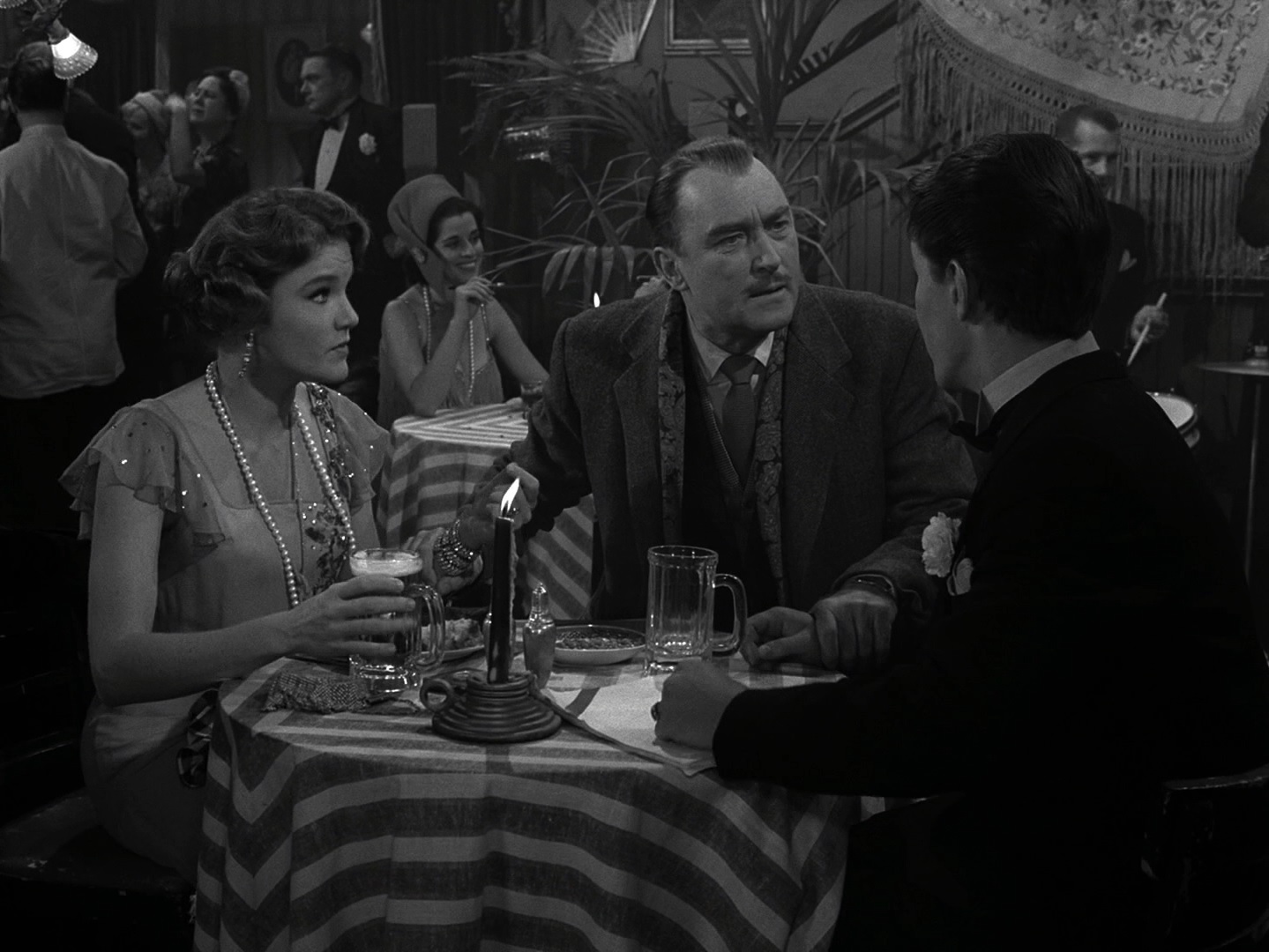 The-Twilight-Zone-The-Trouble-with-Templeton-2