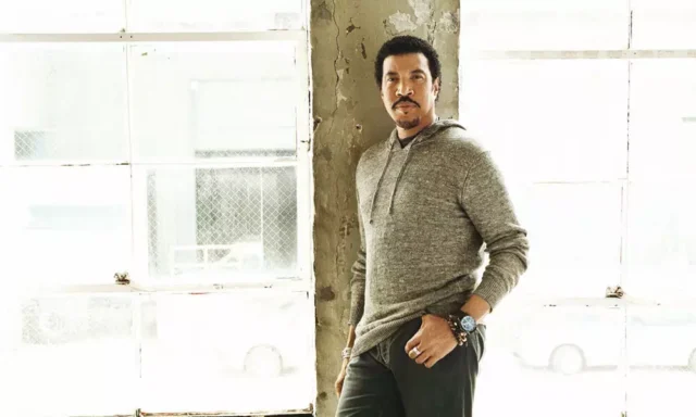 Lionel-Richie-Tuskegee-press-shot-web-optimised-1000-CREDIT-Alan-Silfen