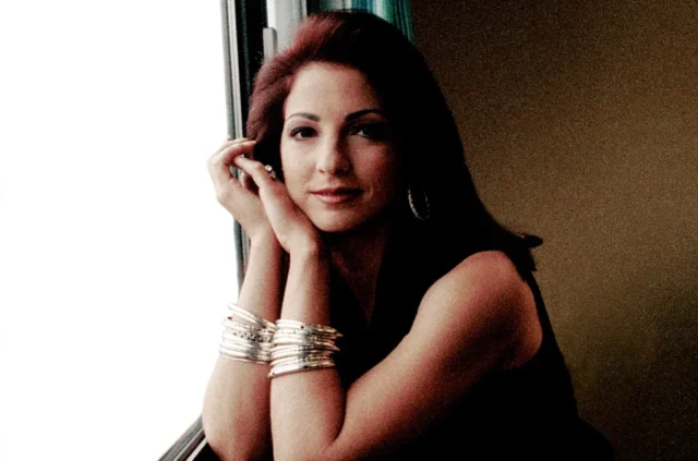 Gloria-Estefan-1993-billboard-1548