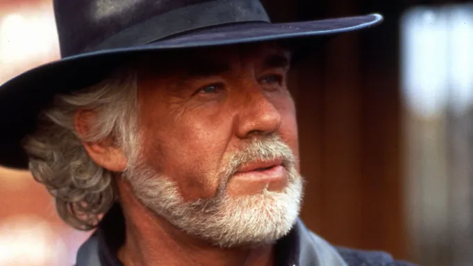the-gambler-kenny-rogers-e1592319185994