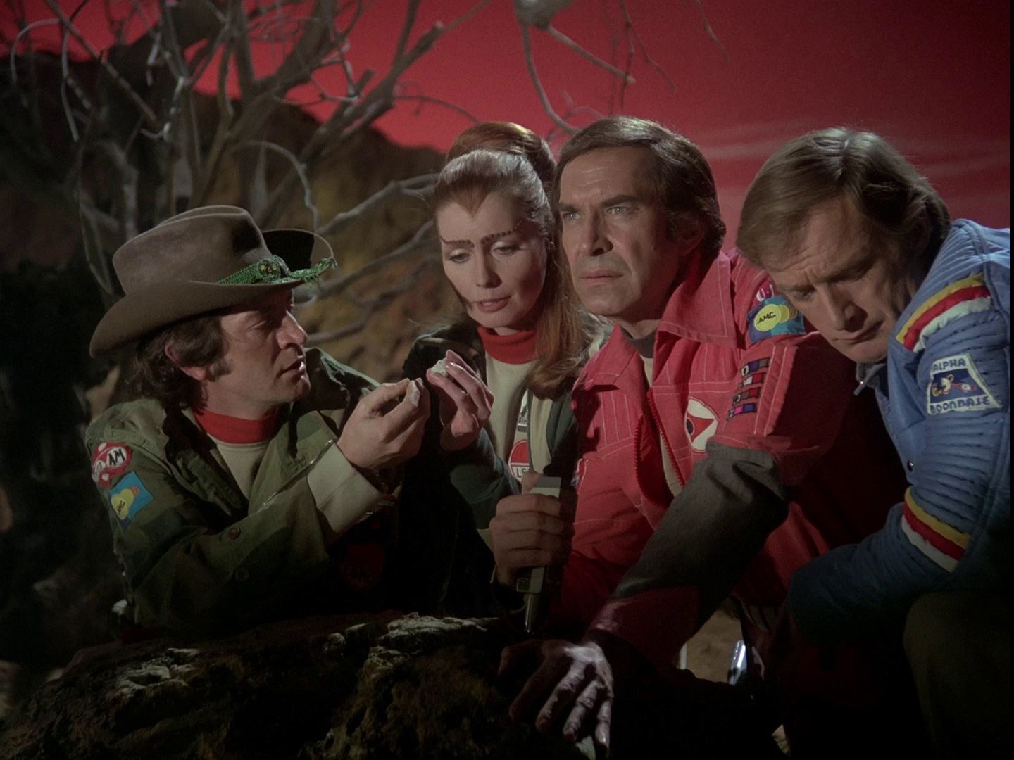 Space 1999: Review: All That Glitters