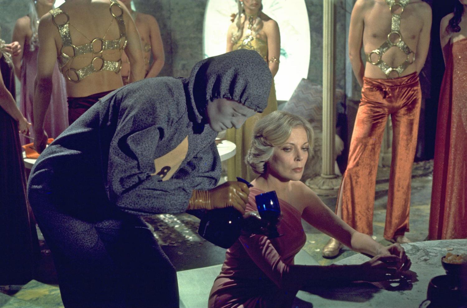 Space 1999: Review: One Moment of Humanity