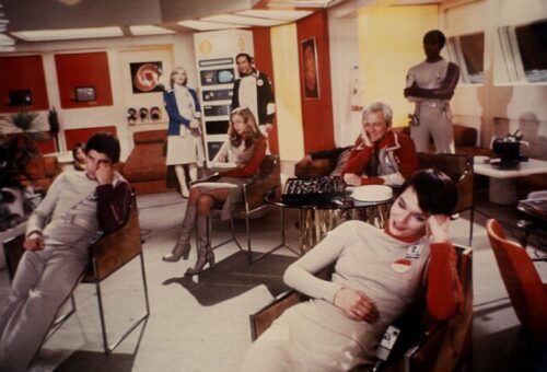 Space 1999: Review: The Séance Spectre